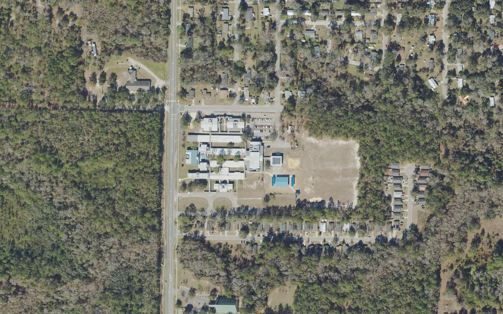 Lake Forest Elementary School's campus on SE Fourth Avenue, east of Gainesville, seen from the air