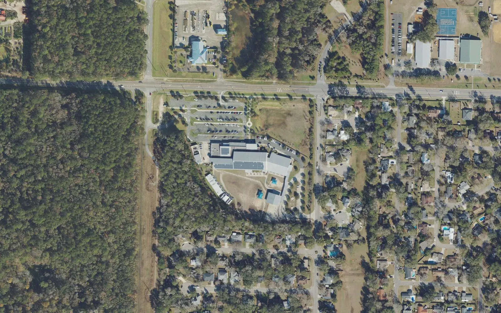 Meadowbrook Elementary School's campus on NW 39th Avenue, west of Gainesville, seen from the air
